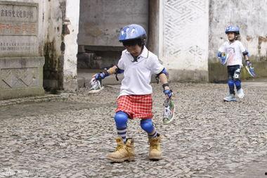 萌娃爆料爸爸的视频,爸爸日常搞笑瞬间大曝光  第1张